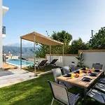 호텔 Seaviewheaven - Private Pool - Overlooking Chania *