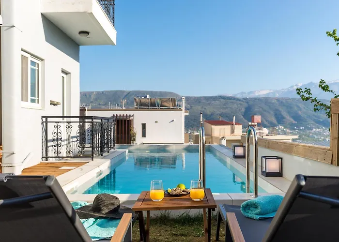 Hotel Seaviewheaven - Private Pool - Overlooking Chania