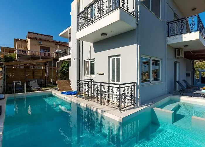 Seaviewheaven - Private Pool - Overlooking Chania Hotel
